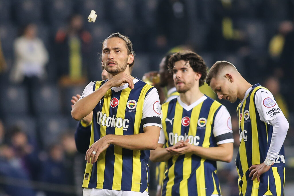 Fenerbahce SK v Galatasaray - Turkish Super League