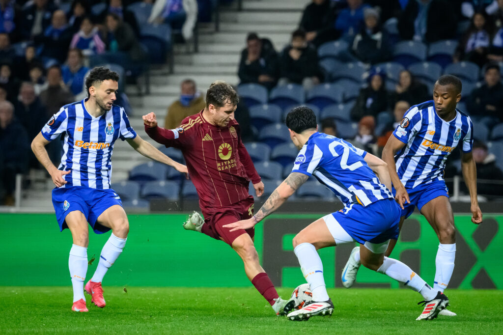 FC Porto v AS Roma - UEFA Europa League 2024/25 League Knockout Play-off First Leg
