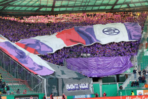 gettyimages-2031353295-594x594