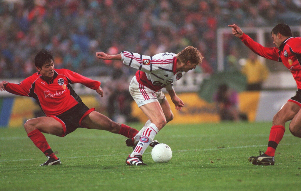 FUSSBALL: 1. BUNDESLIGA 98/99 EINTRACHT FRANKFURT