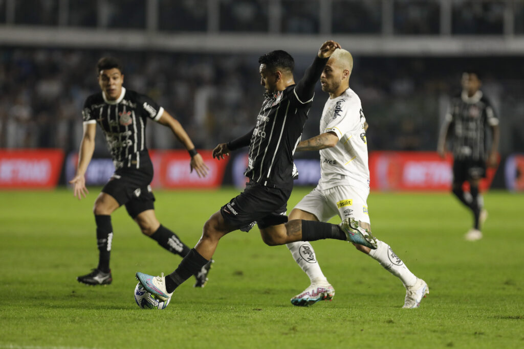 Santos v Corinthians - Brasileirao 2023