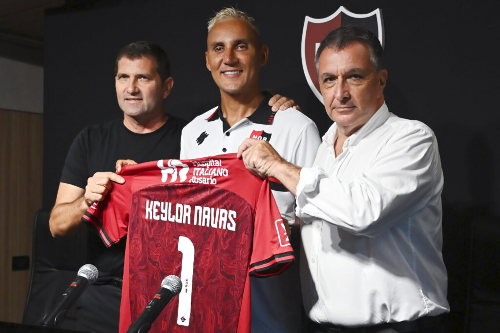 Newell's Old Boys Unveils Keylor Navas As New Player