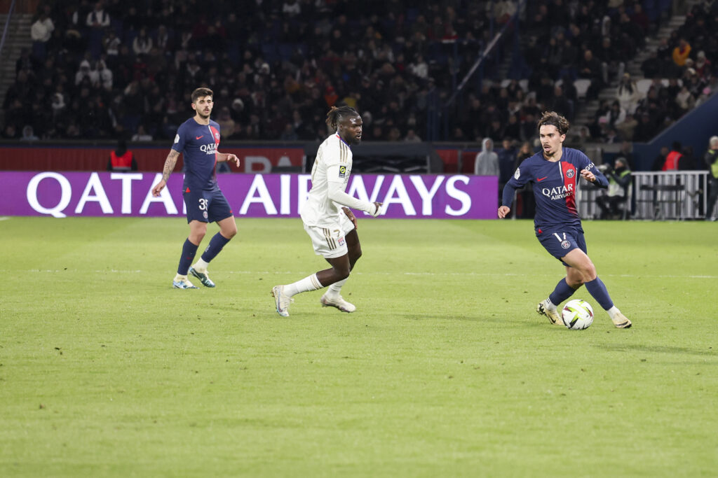 Paris Saint-Germain v Olympique Lyon - Ligue One Uber Eats