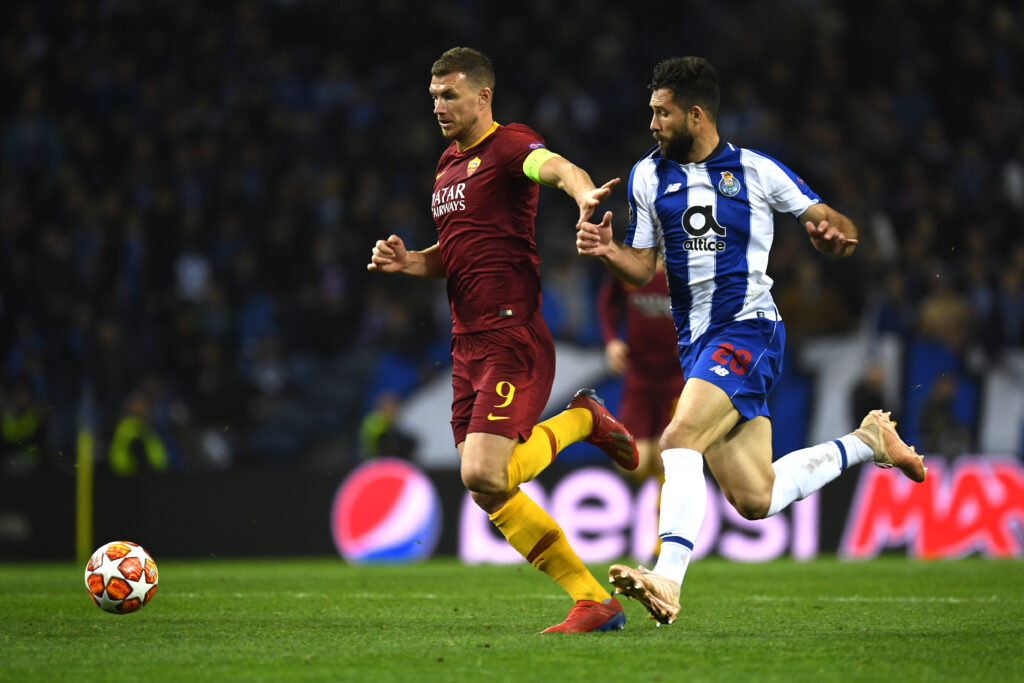 FC Porto v AS Roma - UEFA Champions League Round of 16: Second Leg