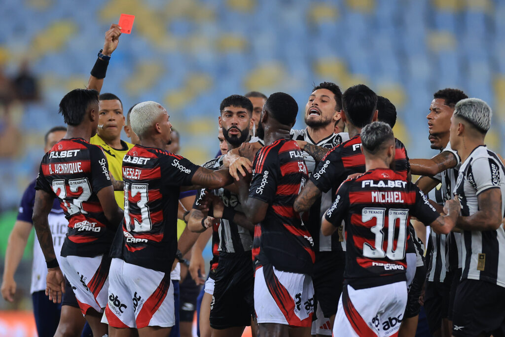 Flamengo v Botafogo - Campeonato Carioaca 2025