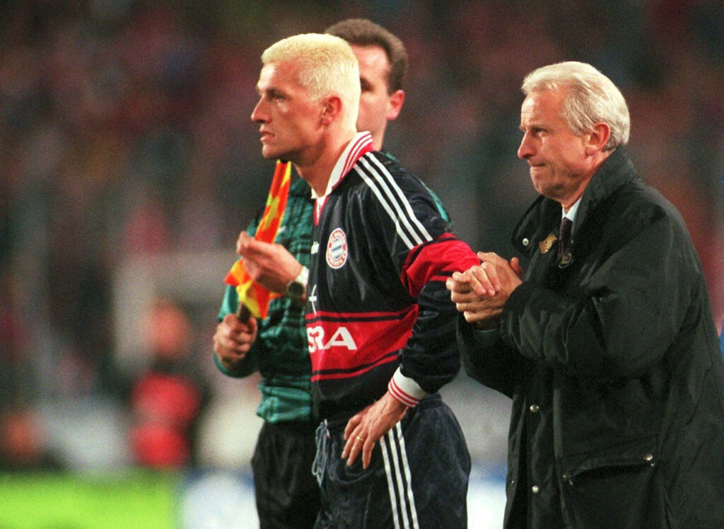 FUSSBALL: 1. BUNDESLIGA 97/98 BAYERN MUENCHEN, 22.03.98