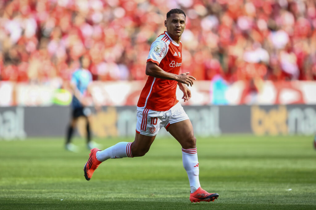 Internacional v Gremio - Brasileirao 2024