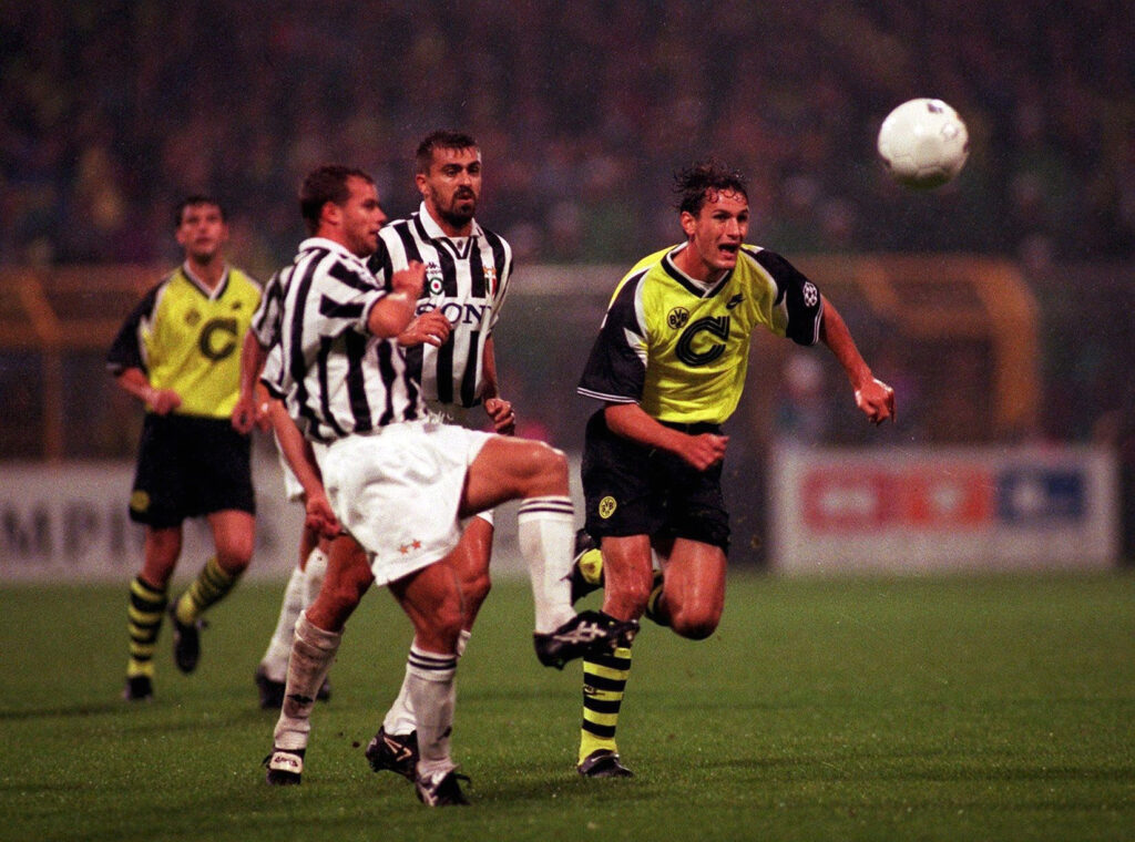 FUSSBALL: B . DORTMUND