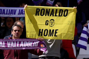 valladolid-barcellona-i-tifosi-preparano-una-protesta-contro-ronaldo-il-fenomeno-banconote-liga