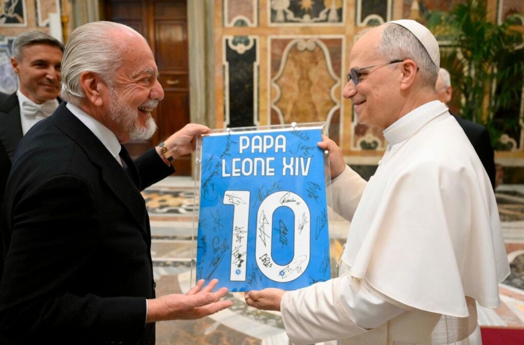 papa-leone-xiv-tifo-roma-giornalisti-udienza-napoli-scudetto-vaticano