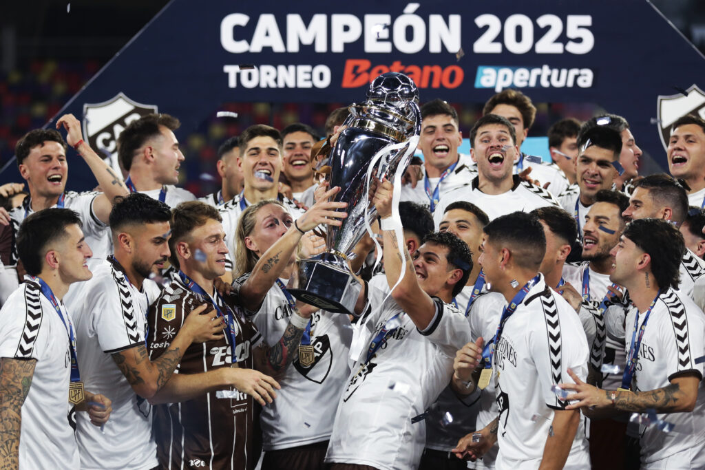 Huracan v Platense - Torneo Apertura Betano 2025: Final