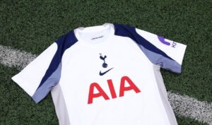 tottenham-nuova-prima-maglia-kit-stemma-spurs-europa-league-premier-league