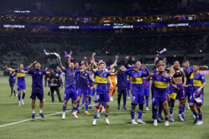 I giocatori del Boca festeggiano dopo la vittoria contro il Palmeiras