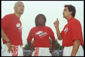 (left-right) Fabrizio Ravenelli of Middlesbrough and teammates Emerson and Branco talk tactics