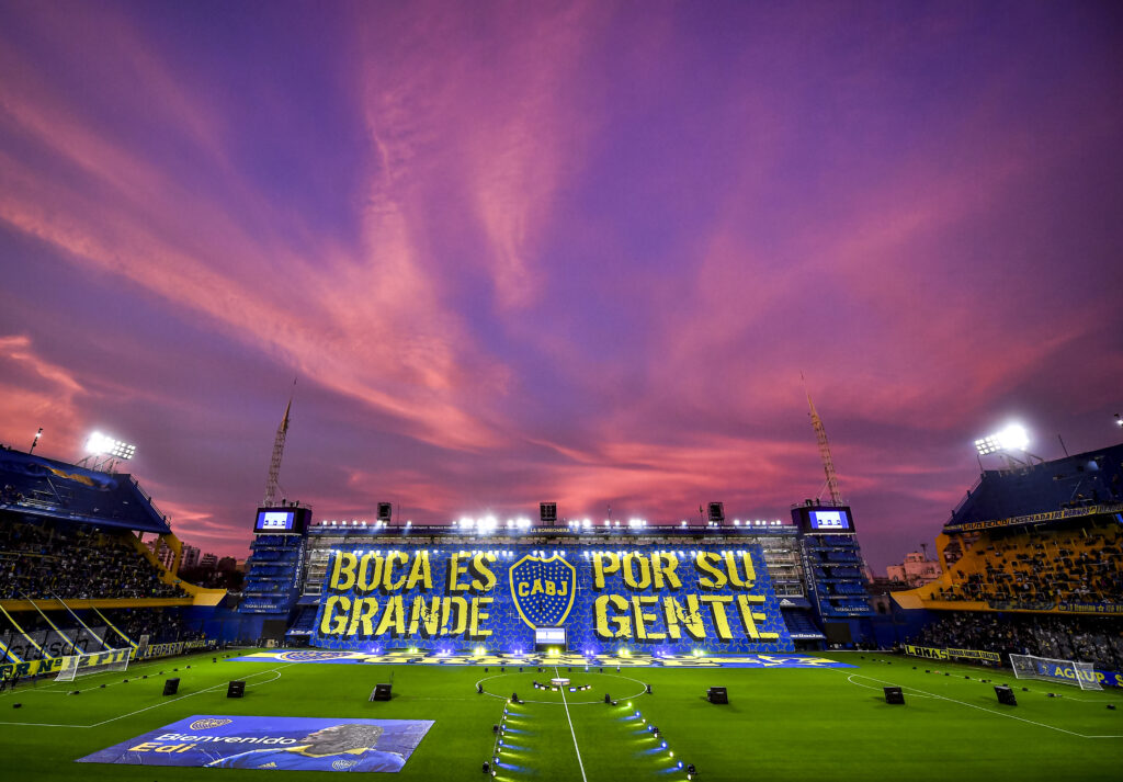 Boca Juniors Unveil Uruguayan Striker Edinson Cavani