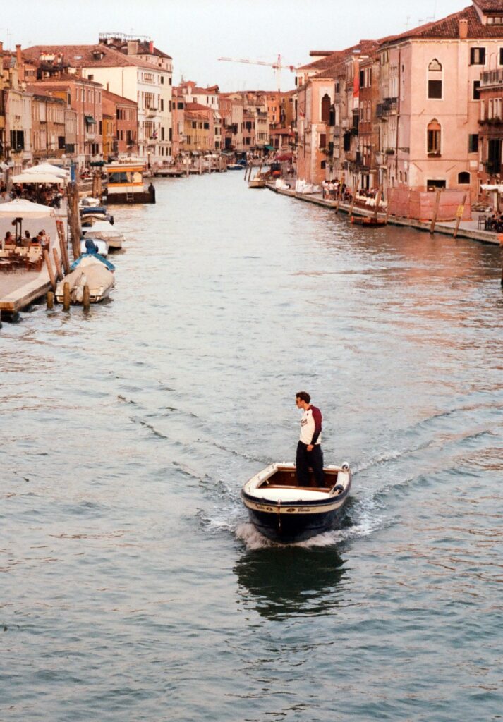 seconda-maglia-away-trasferta-venezia-2025-2026-design-storia-innovazione