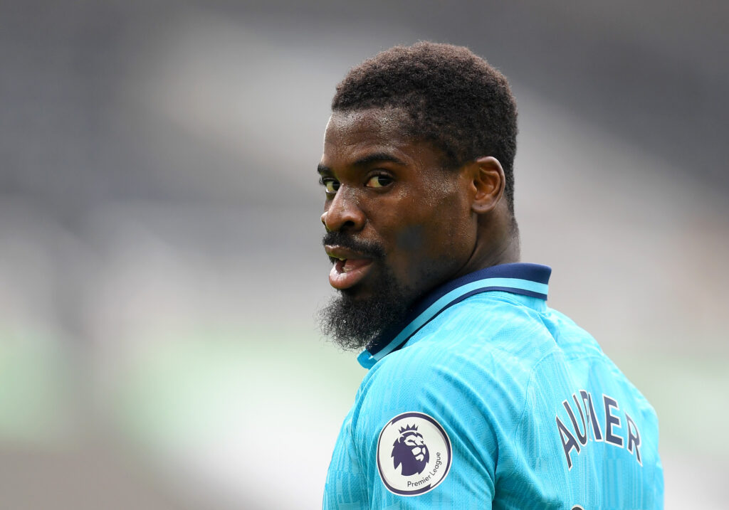 Aurier in campo in Iran, si allena con il Persepolis