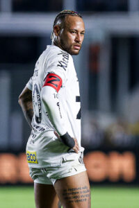 neymar-sfogo-critiche-mercenari-santos-tifosi-post-instagram