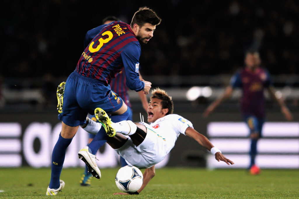 Santos v FC Barcelona - FIFA Club World Cup Final