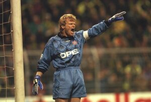 Goalkeeper Oliver Khan of Bayern Munich