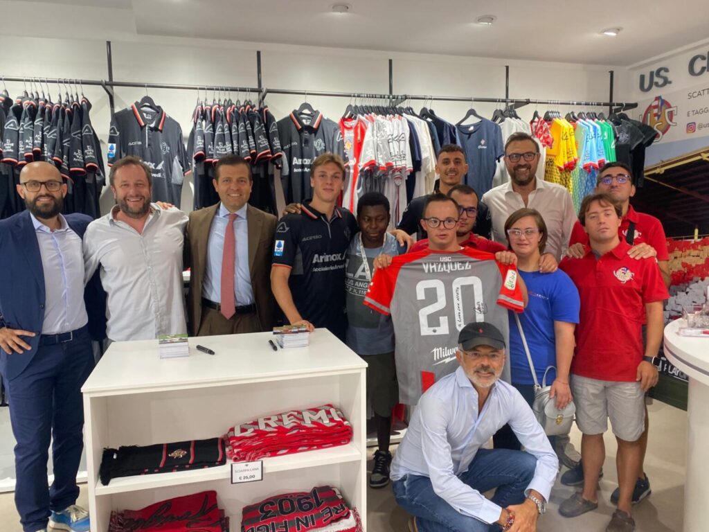 cremonese-terza-maglia-2025-2026-presentazione-third-kit-cremona-serie-a