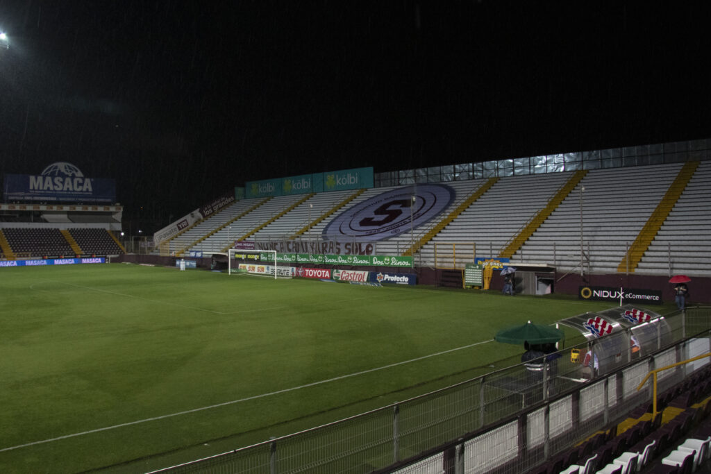 Deportivo Saprissa v Limón FC - Liga  Promerica