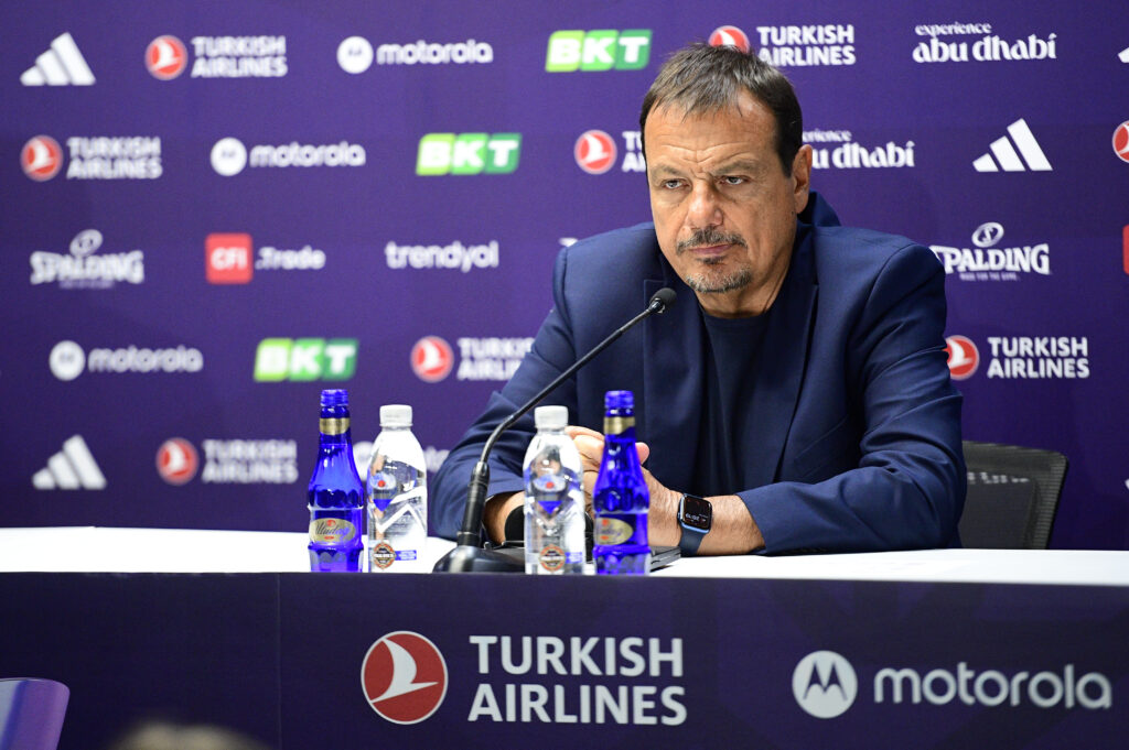 Semifinal B: Fenerbahce Beko Istanbul vs Panathinaikos Aktor Athens - Turkish Airlines EuroLeague Final Four Abu Dhabi 2025