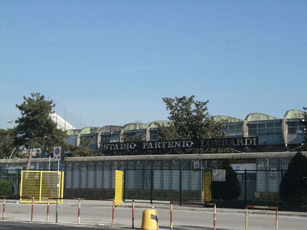 1280px-StadioPartenioLombardi