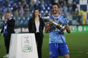 Como v Cosenza Calcio - Serie B