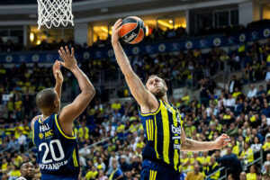 Fenerbahce Beko Istanbul v Paris Basketball - Euroleague 2025/2026