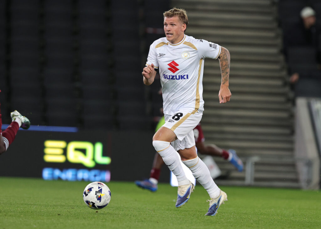 Milton Keynes Dons v West Ham United U21 - Vertu Trophy