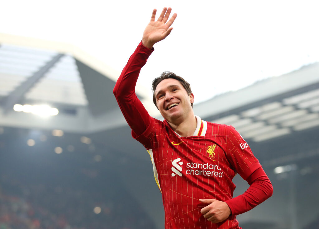 Federico Chiesa con la maglia del Liverpool - Ph GettyImages