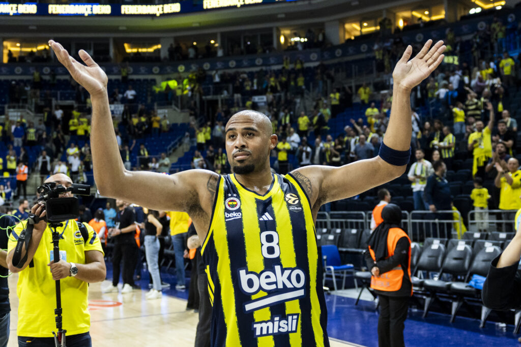 Fenerbahce Beko Istanbul v Paris Basketball - Euroleague 2025/2026