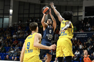 Anadolu Efes Istanbul v Maccabi Rapyd Tel Aviv - Euroleague 2025/2026