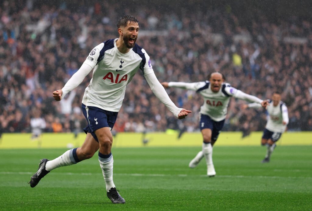 Tottenham Hotspur v Aston Villa - Premier League