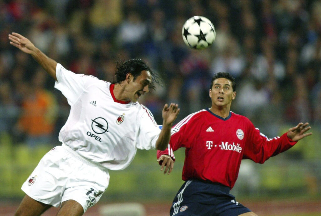 FUSSBALL: CHAMPIONS LEAGUE 02/03, FC BAYERN MUENCHEN - AC MAILAND