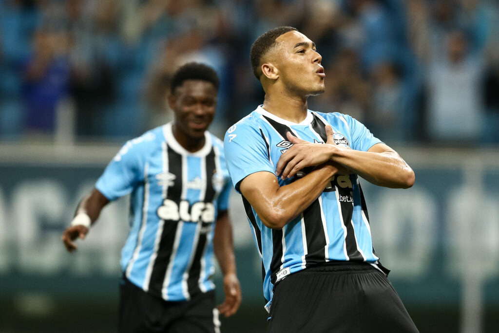 Gremio v Sao Paulo - Brasileirao 2025