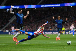 La nuova regola FIFA per limitare le simulazioni spiegata da Collina