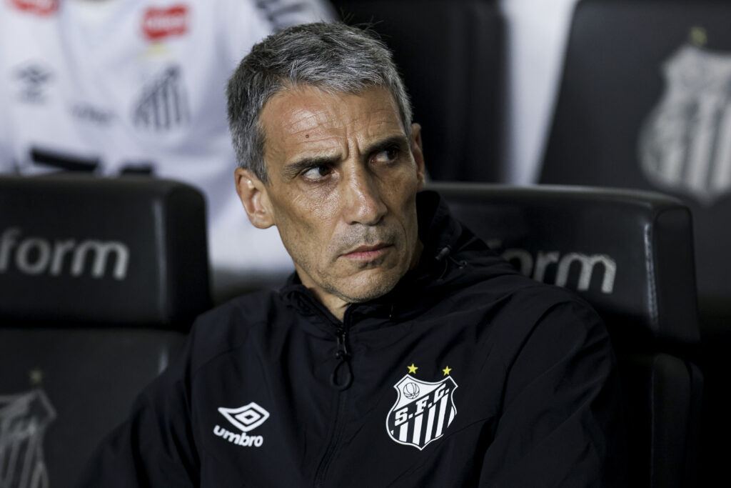 Santos v Vitoria - Brasileirao 2025