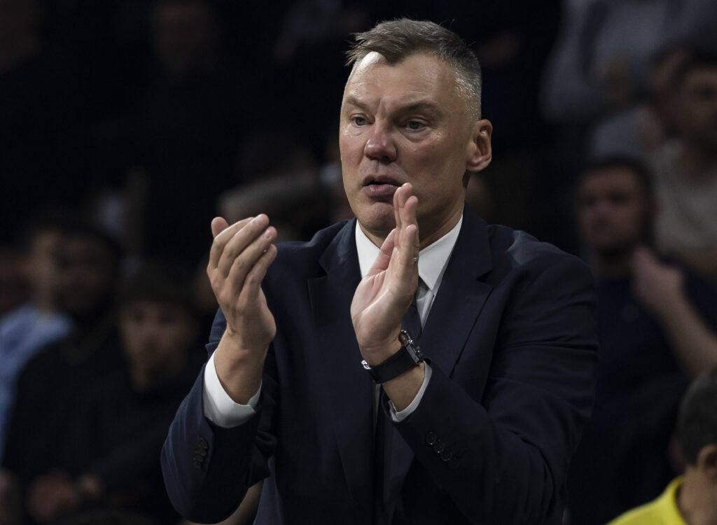 Partizan Mozzart Bet Belgrade v Fenerbahce Beko Istanbul - Euroleague 2025/2026