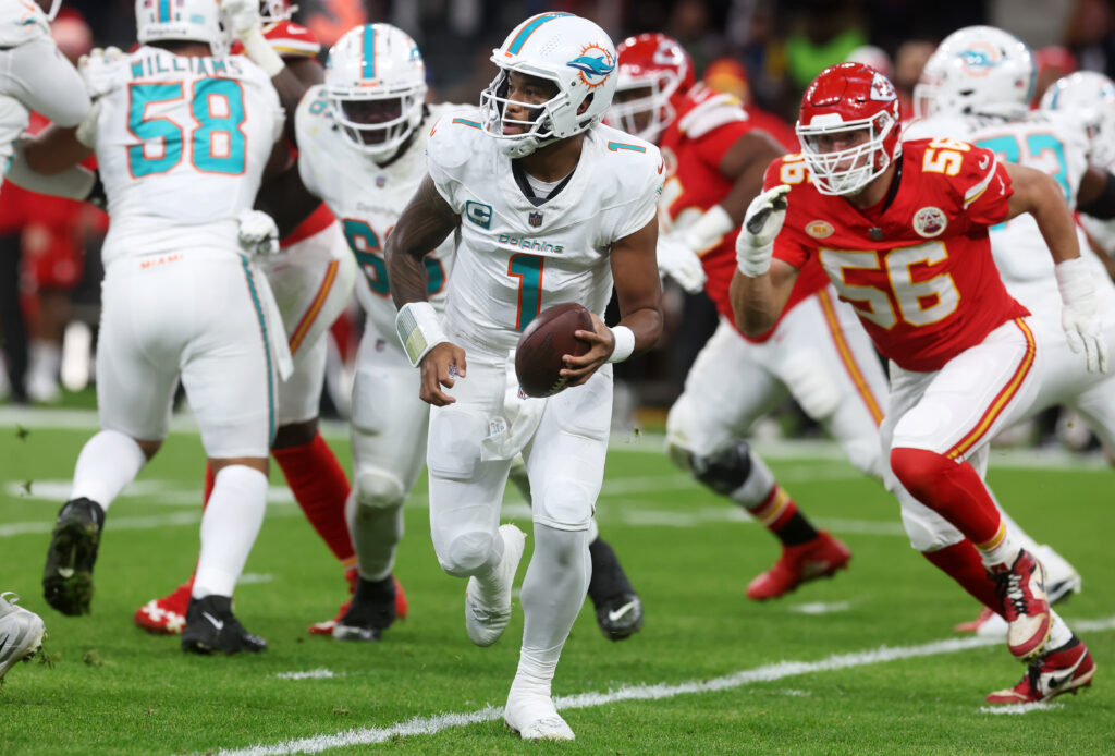 Miami Dolphins v Kansas City Chiefs