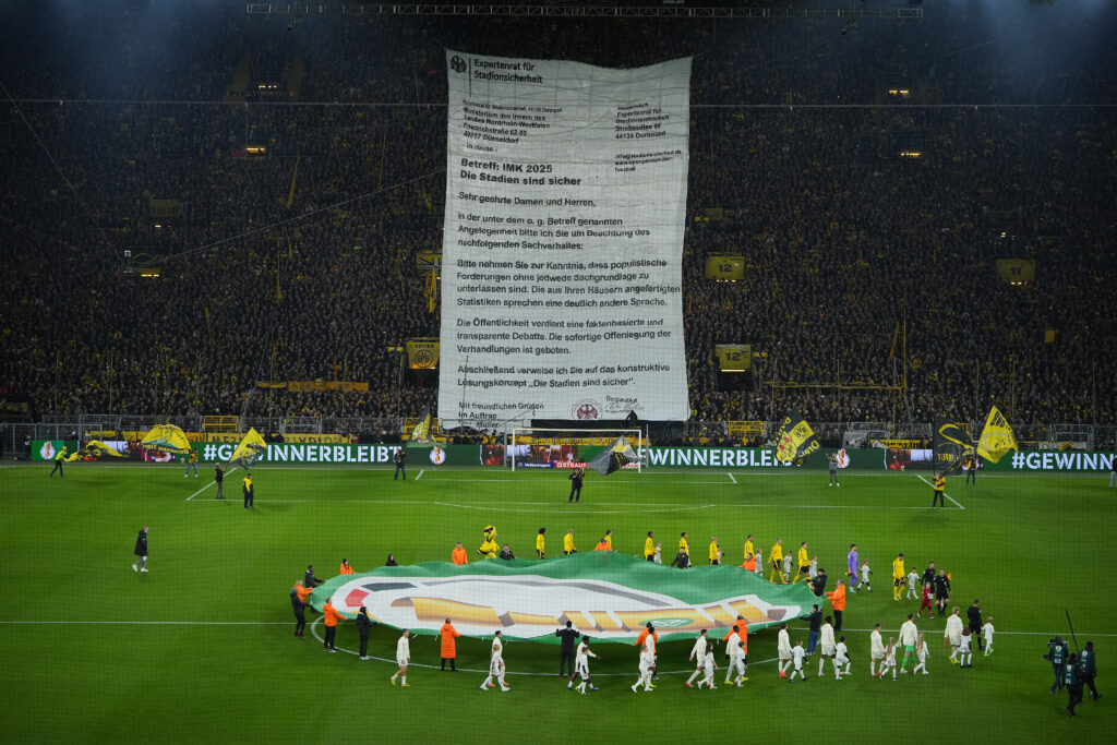 Borussia Dortmund v Bayer 04 Leverkusen - DFB Cup: Round of 16