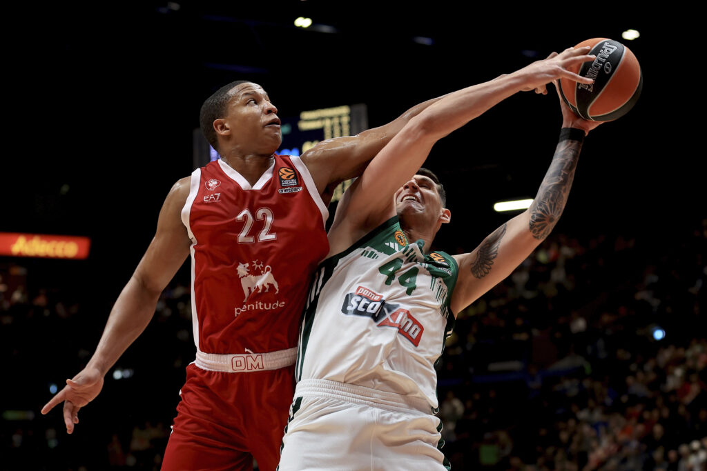 EA7 Emporio Armani Milan v Panathinaikos Athens - Turkish Airlines EuroLeague