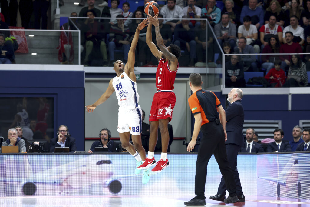 EA7 Emporio Armani Milan v Anadolu Efes Istanbul - Euroleague 2025/2026
