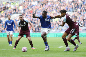Everton v Aston Villa - Premier League
