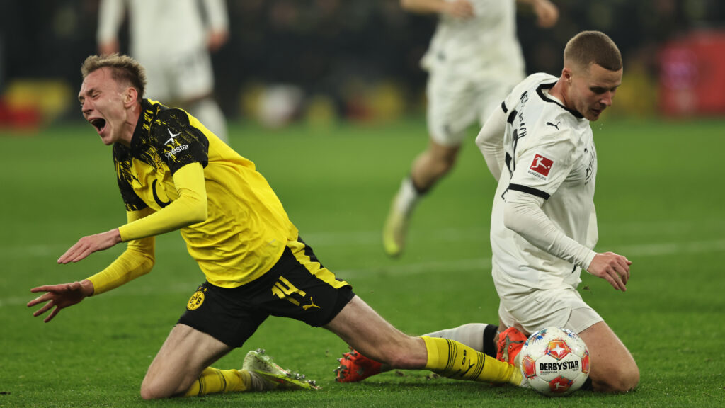 Borussia Dortmund v Borussia Mönchengladbach - Bundesliga