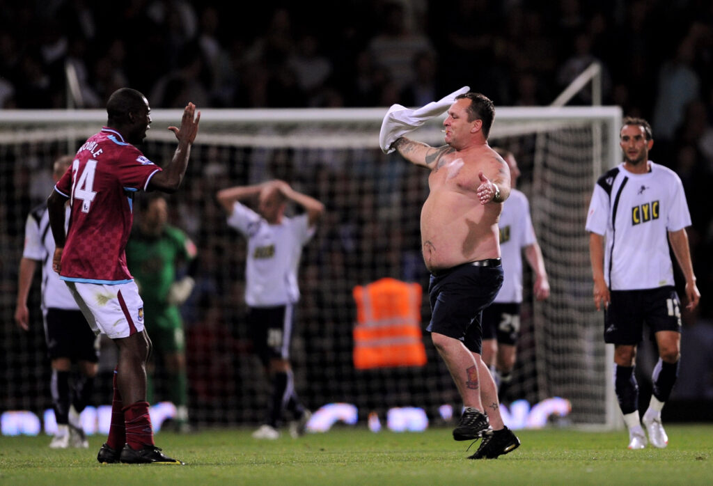 Incidenti ad Upton Park tra tifosi del Millwall e del West Ham, anno 2009 - Ph Getty Images
