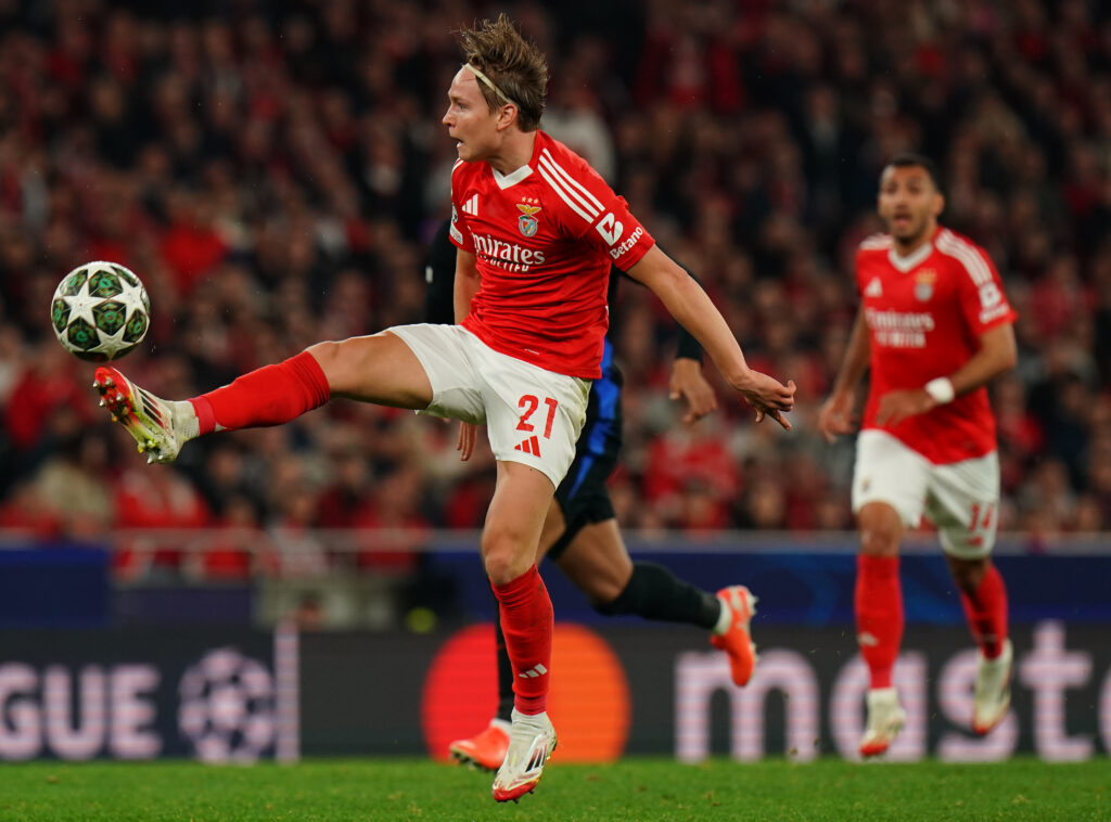 SL Benfica v FC Barcelona - UEFA Champions League 2024/25 Round of 16 First Leg