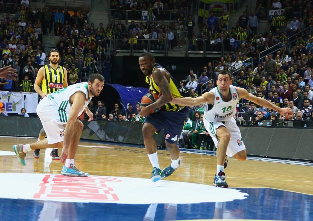 Fenerbahce Ulker Istanbul v Panathinaikos Athens - Turkish Airlines Euroleague Top 16