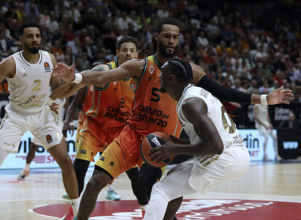 Valencia Basket v LDLC Asvel Villeurbanne - 2022/2023 Turkish Airlines EuroLeague